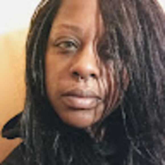 Meet your Posher, Nicole - Picture 1 of 1